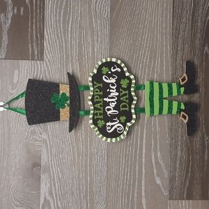 Saint Patrucks day Lucky leprechaun glitter wall hanger
